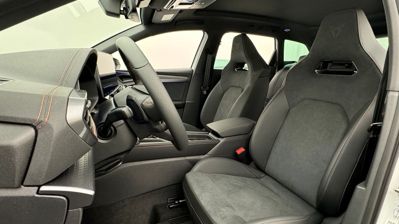 Cupra<br>LEON ST 2.0 TSI VZ Black Edition DSG