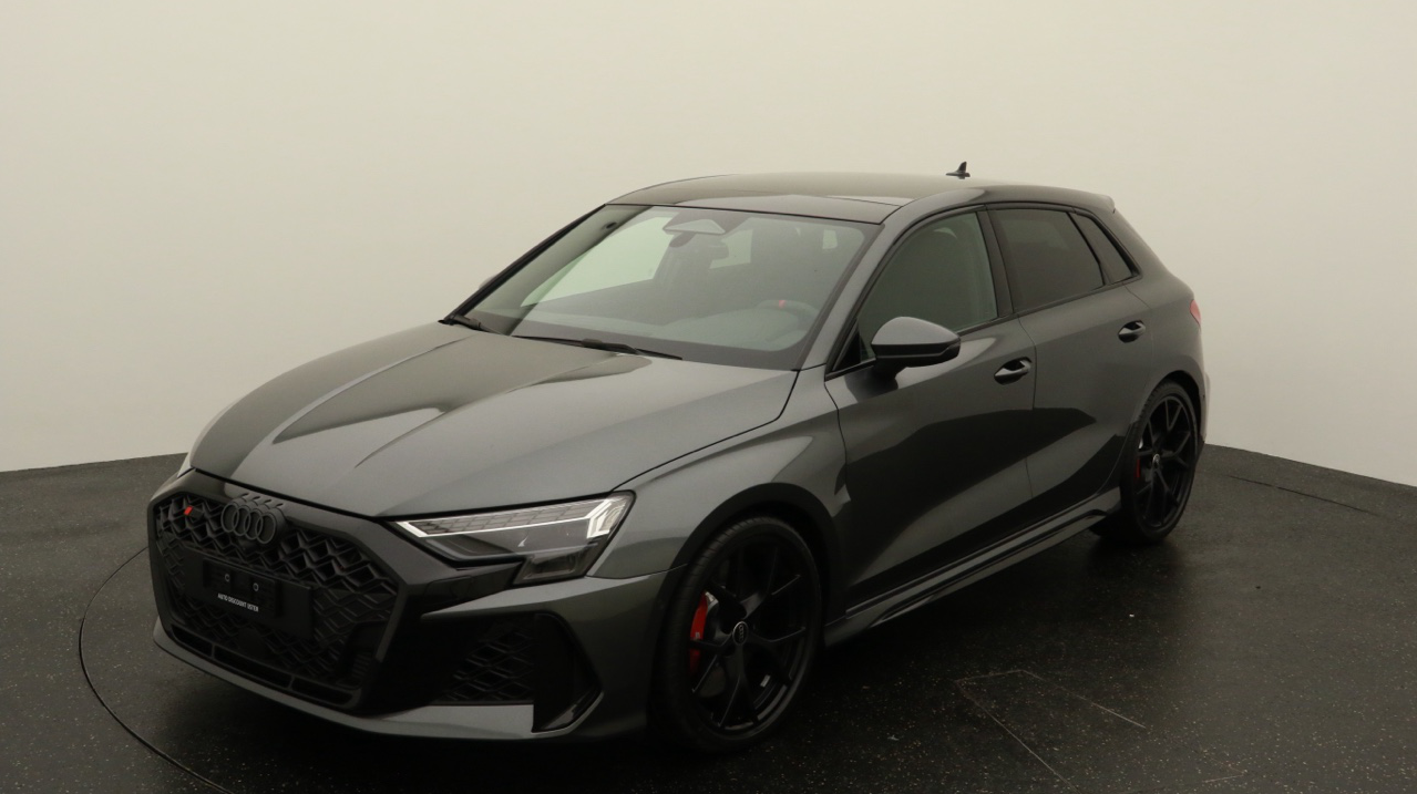 Audi<br>RS3 Sportback 2.5 TSI quattro S-tronic
