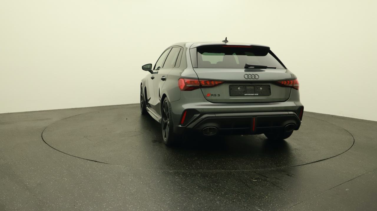 Audi<br>RS3 Sportback 2.5 TSI quattro S-tronic