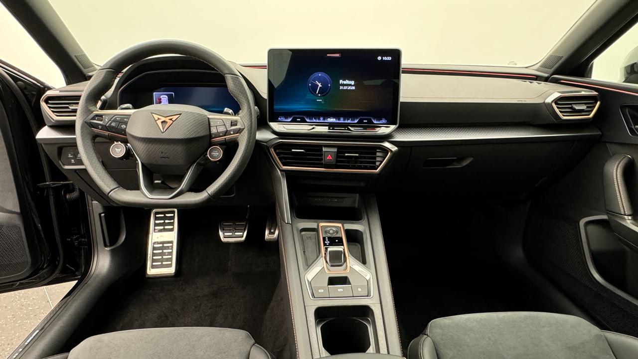 Cupra<br>LEON ST 2.0 TSI VZ DSG 4Drive