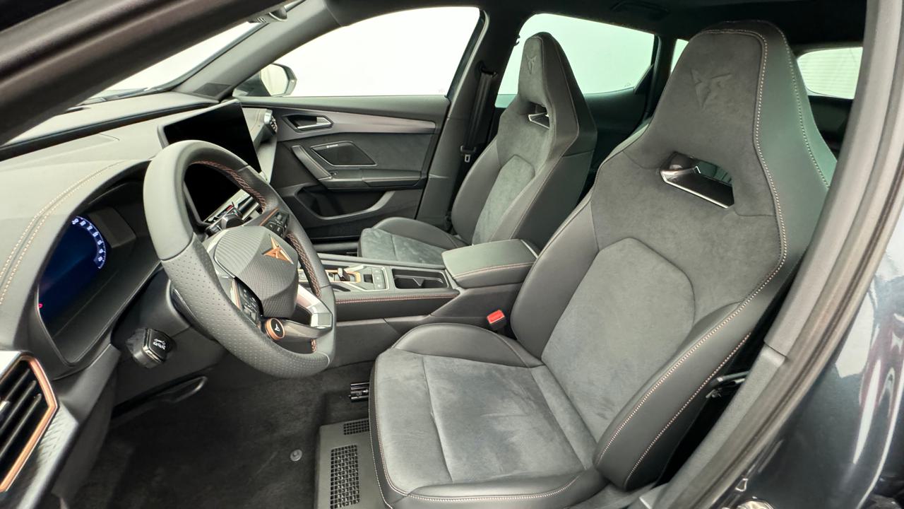 Cupra<br>Formentor 1.5 e-HYBRID pHEV VZ Black Edition DSG