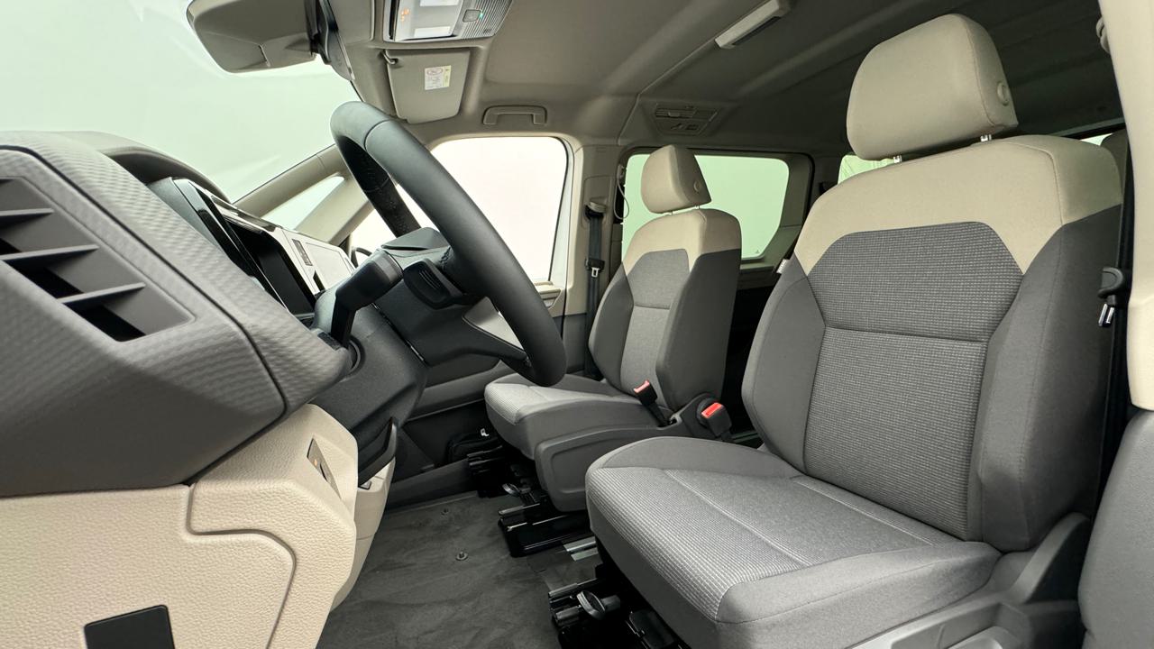 VW<br>Multivan 2.0 TSI Life DSG