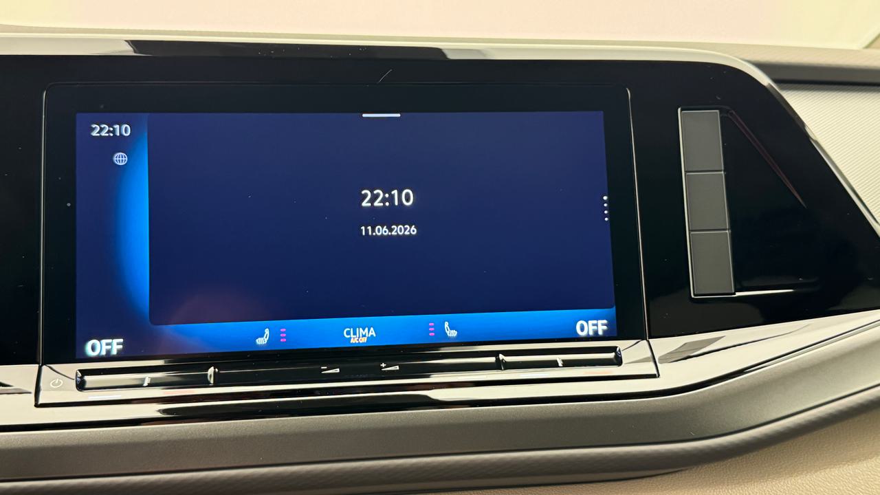VW<br>Multivan 2.0 TSI Life DSG