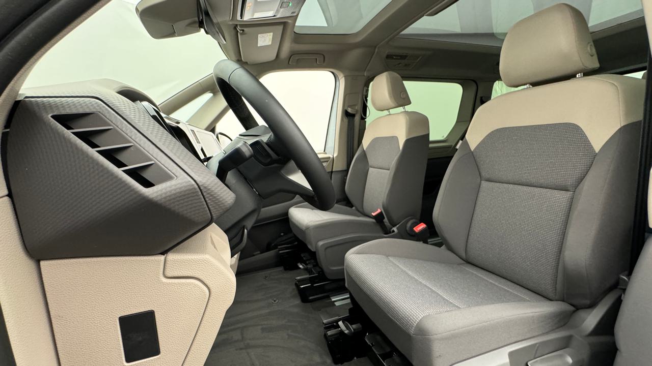 VW<br>Multivan 2.0 TDI Life DSG