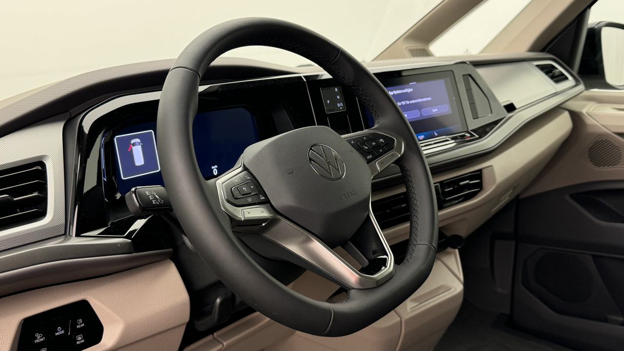 VW<br>Multivan 2.0 TSI Life DSG Lang