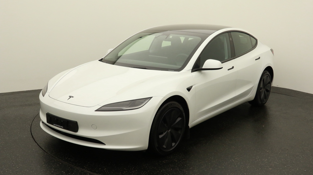 Tesla<br>Model 3 Long Range Dual Motor AWD