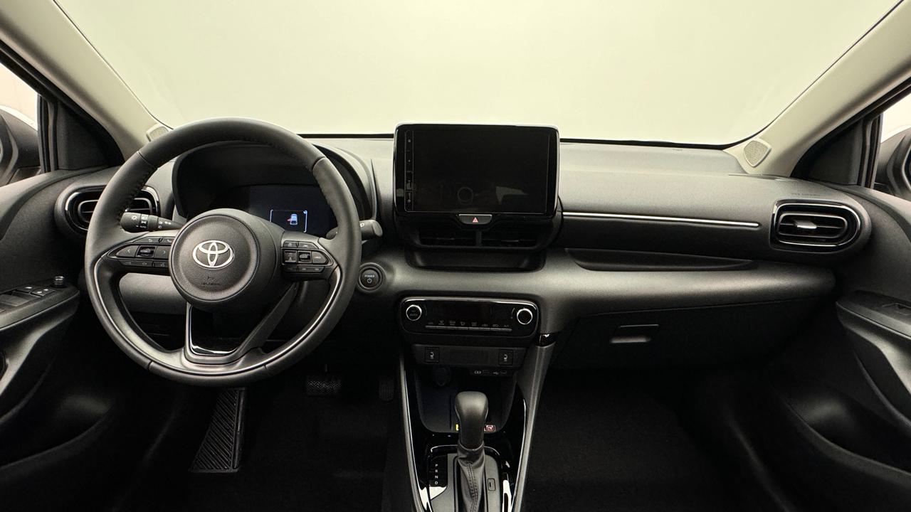 Toyota<br>Yaris 1.5 Sport e-CVT
