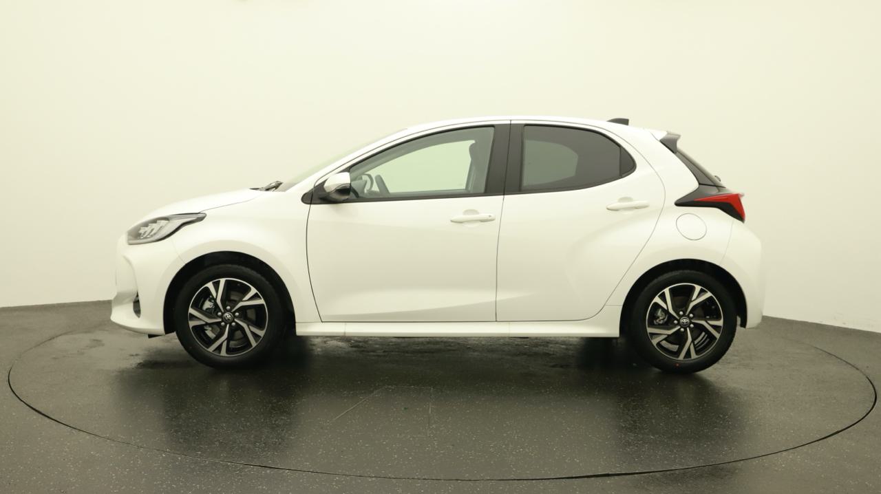 Toyota<br>Yaris 1.5 Sport e-CVT