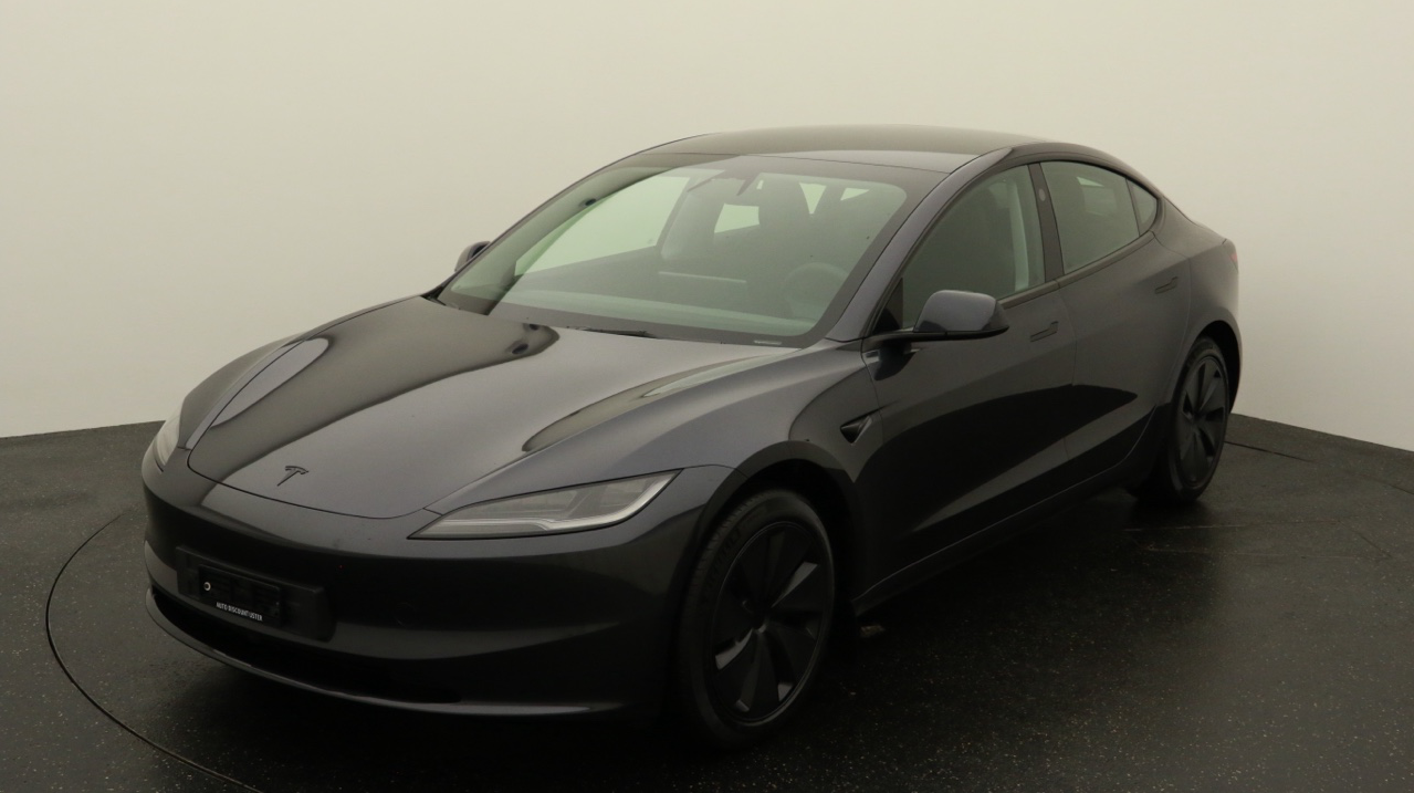 Tesla<br>Model 3 Long Range Dual Motor AWD