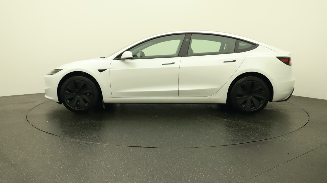 Tesla<br>Model 3 Long Range RWD