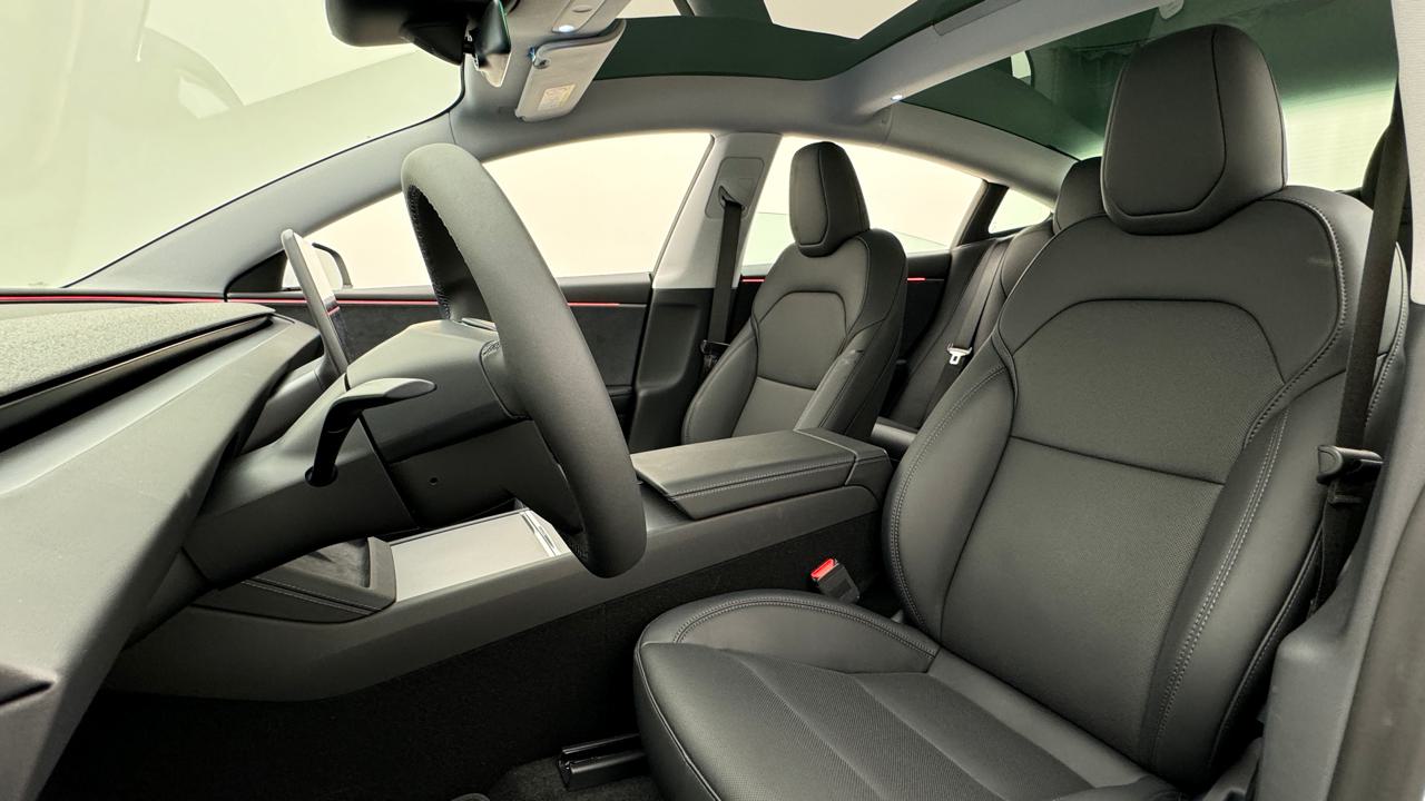 Tesla<br>Model 3 Long Range Dual Motor AWD