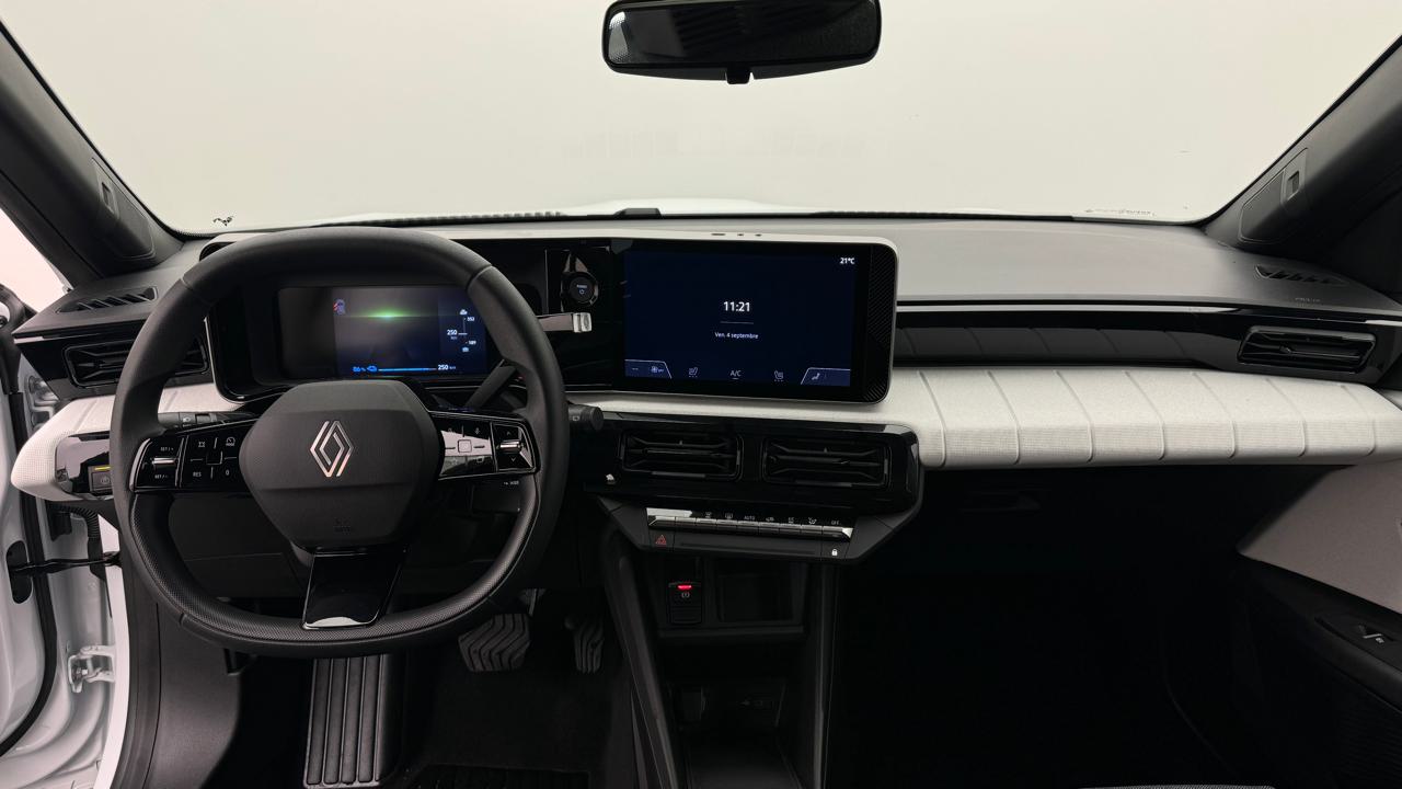 Renault<br>R4 E-Tech Comfort Range 52 kWh Evolution