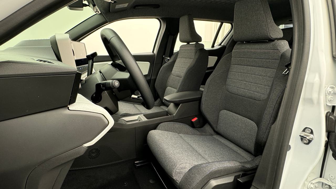 Renault<br>R4 E-Tech Comfort Range 52 kWh Evolution