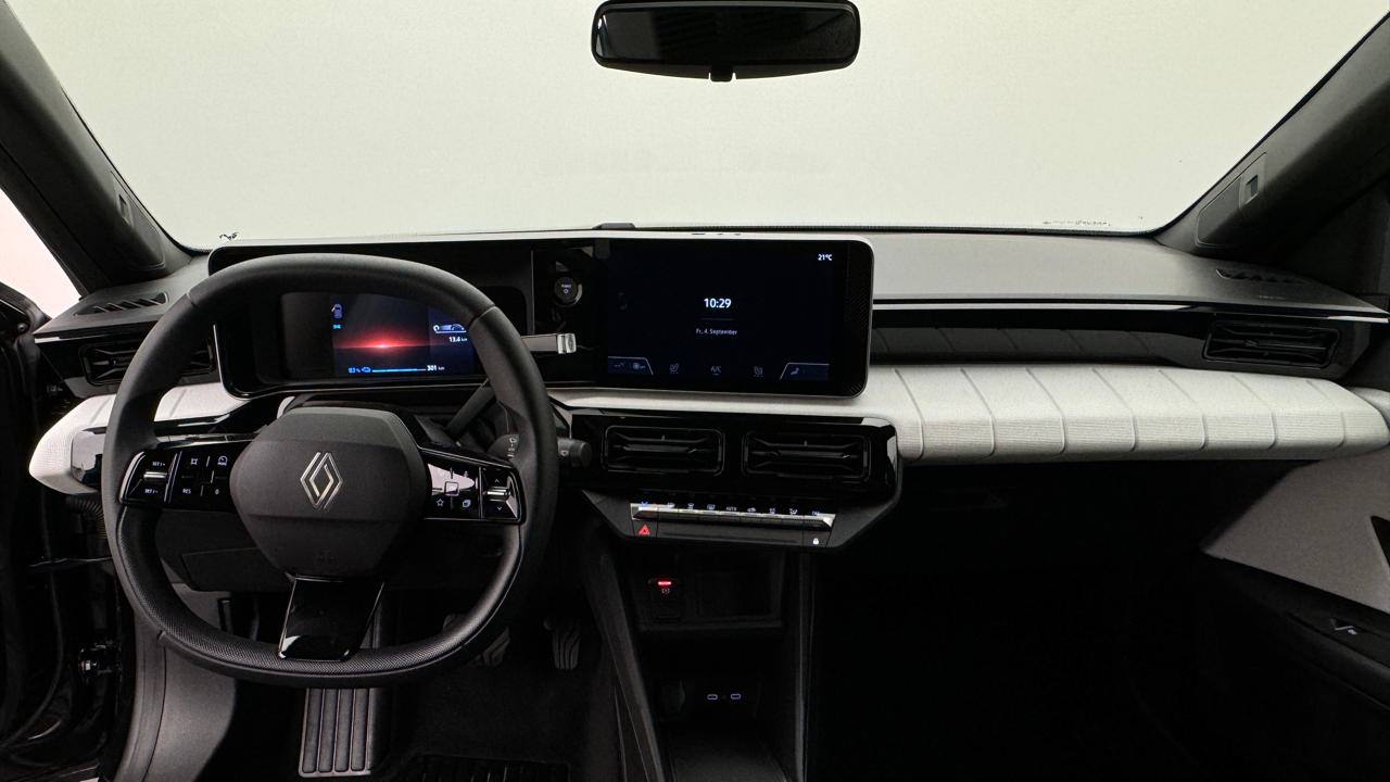 Renault<br>R4 E-Tech Comfort Range 52 kWh Evolution