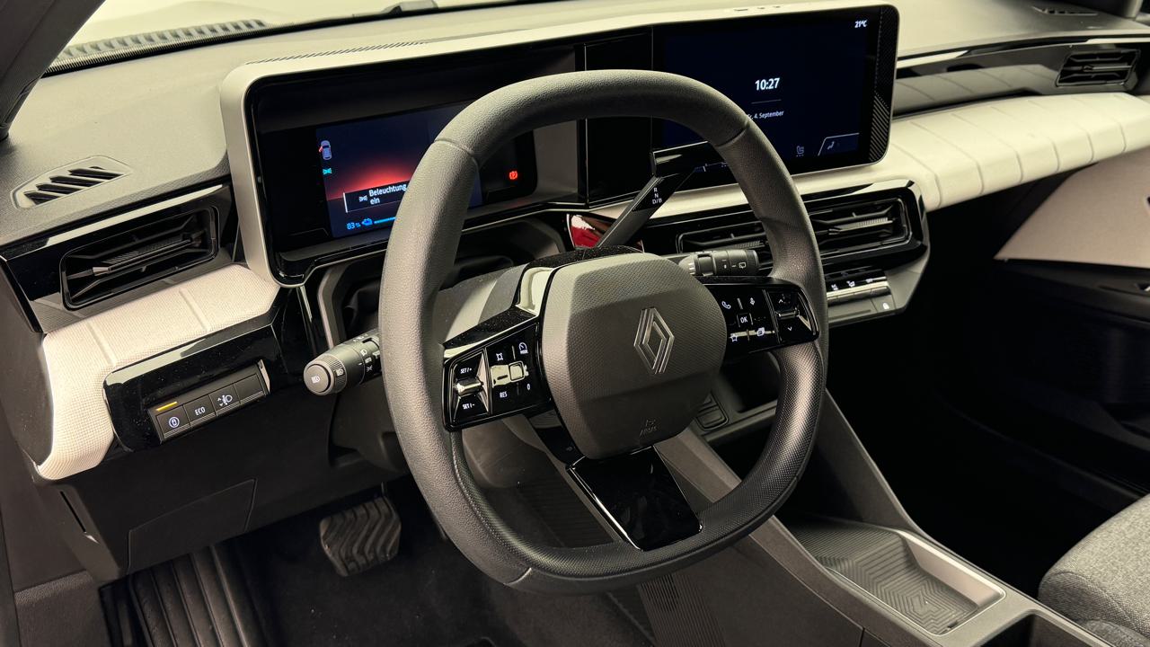 Renault<br>R4 E-Tech Comfort Range 52 kWh Evolution
