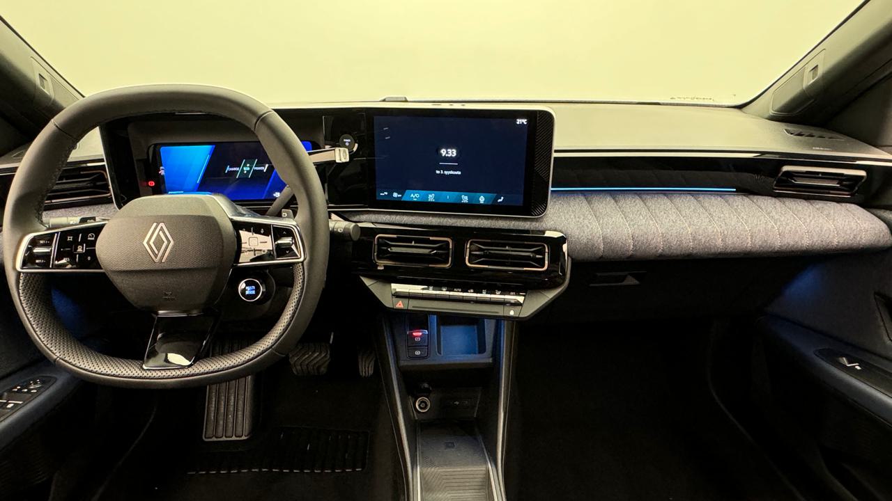Renault<br>R4 E-Tech Comfort Range 52 kWh Techno