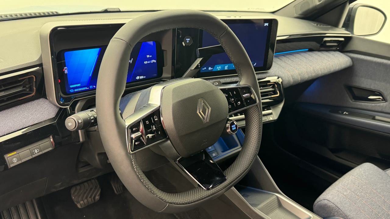 Renault<br>R4 E-Tech Comfort Range 52 kWh Techno