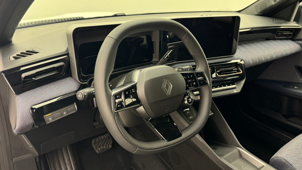 Renault<br>R4 E-Tech Comfort Range 52 kWh Techno