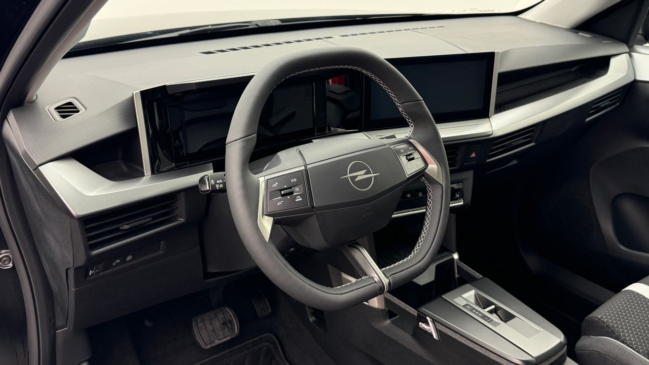 Opel<br>Frontera 1.2i MHEV GS