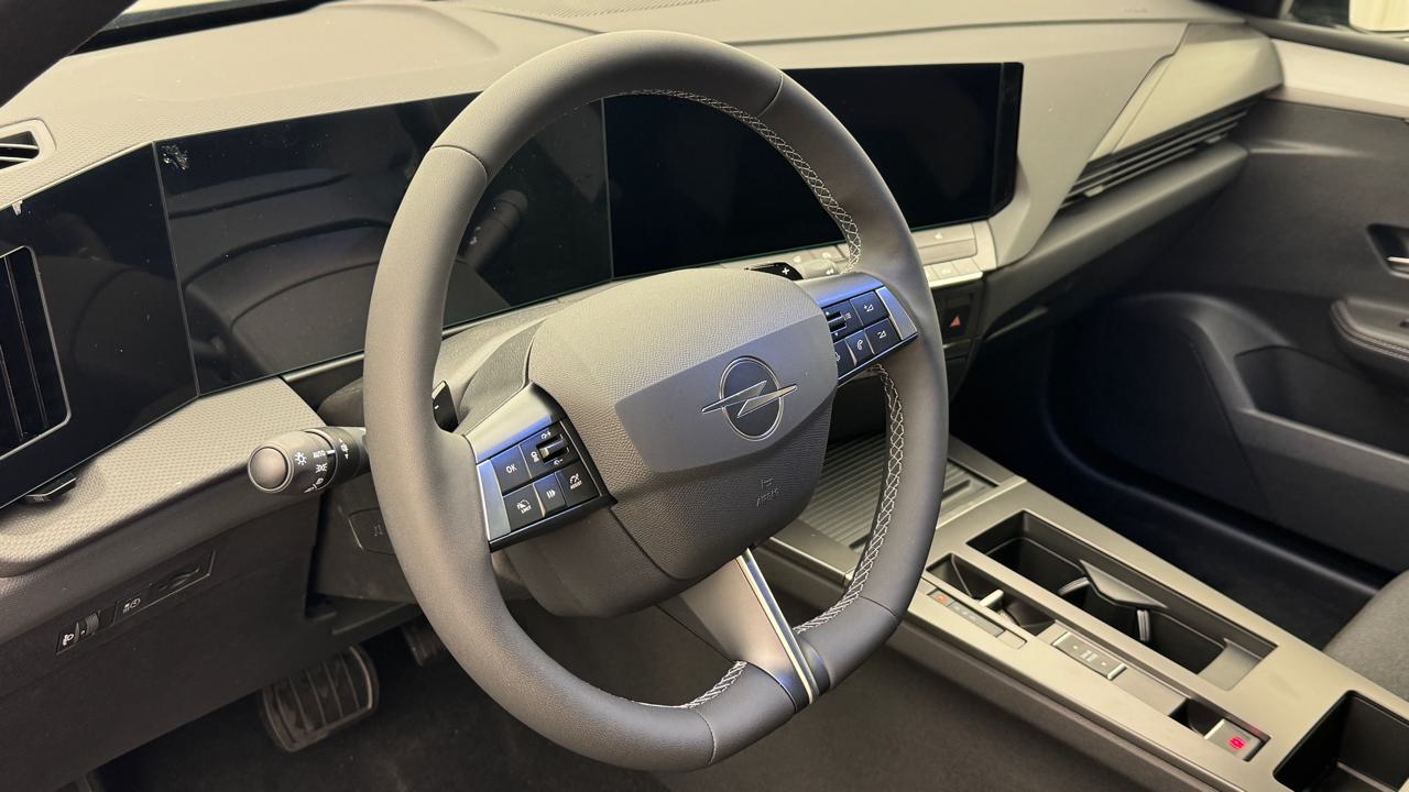 Opel<br>Astra 54 kWh GS