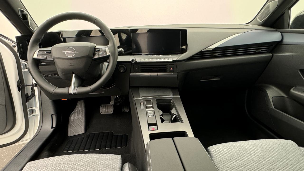Opel<br>Astra Sports Tourer 54 kWh Edition