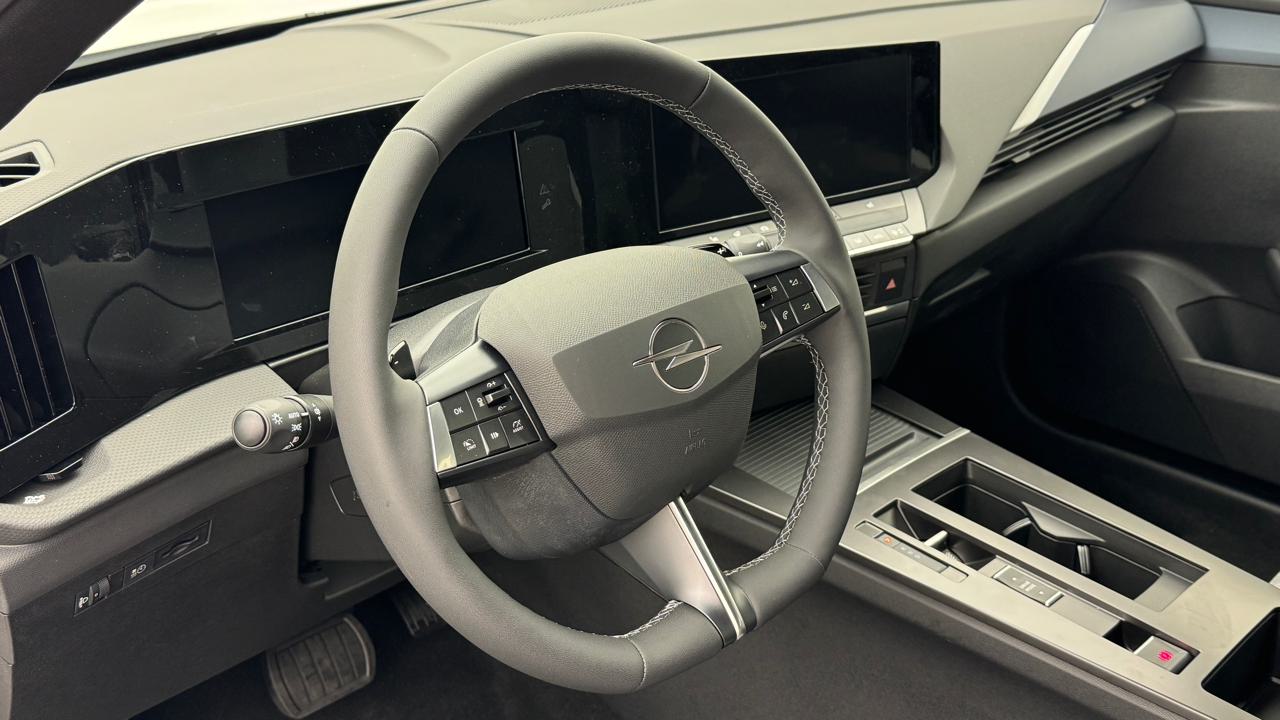 Opel<br>Astra Sports Tourer 54 kWh Edition