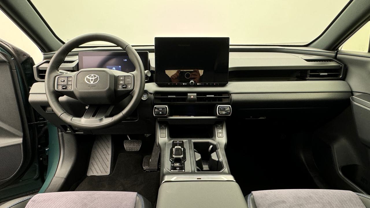 Toyota<br>RAV-4 2.5 HSD Style e-CVT AWD