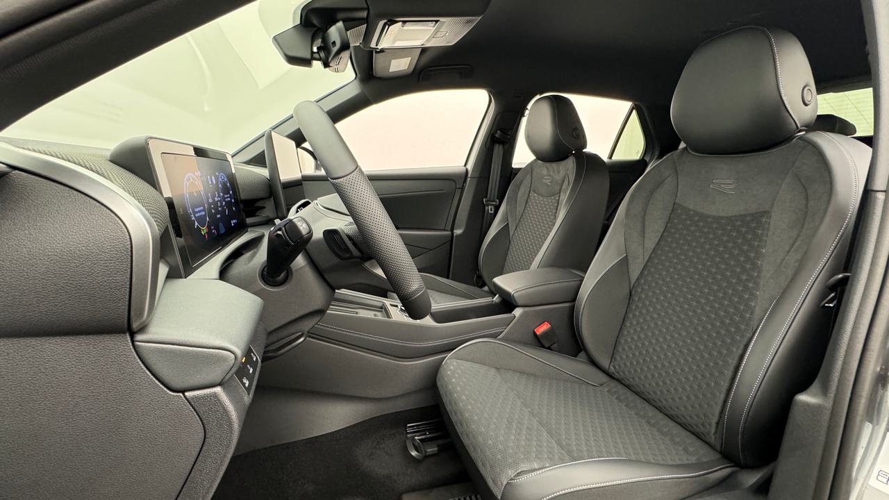 VW<br>T-Roc 1.5 eTSI mHEV R-Line DSG