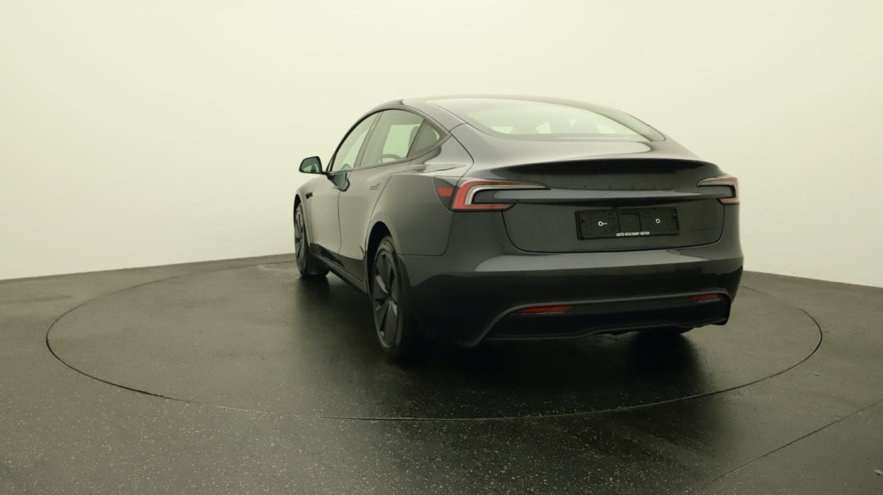 Tesla<br>Model 3 Long Range Dual Motor AWD