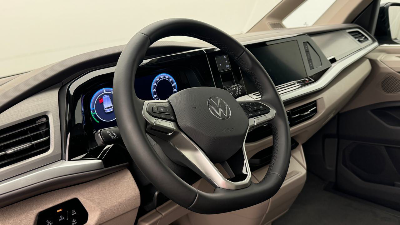 VW<br>Multivan 1.5 eHybrid Life Edition 4Motion DSG