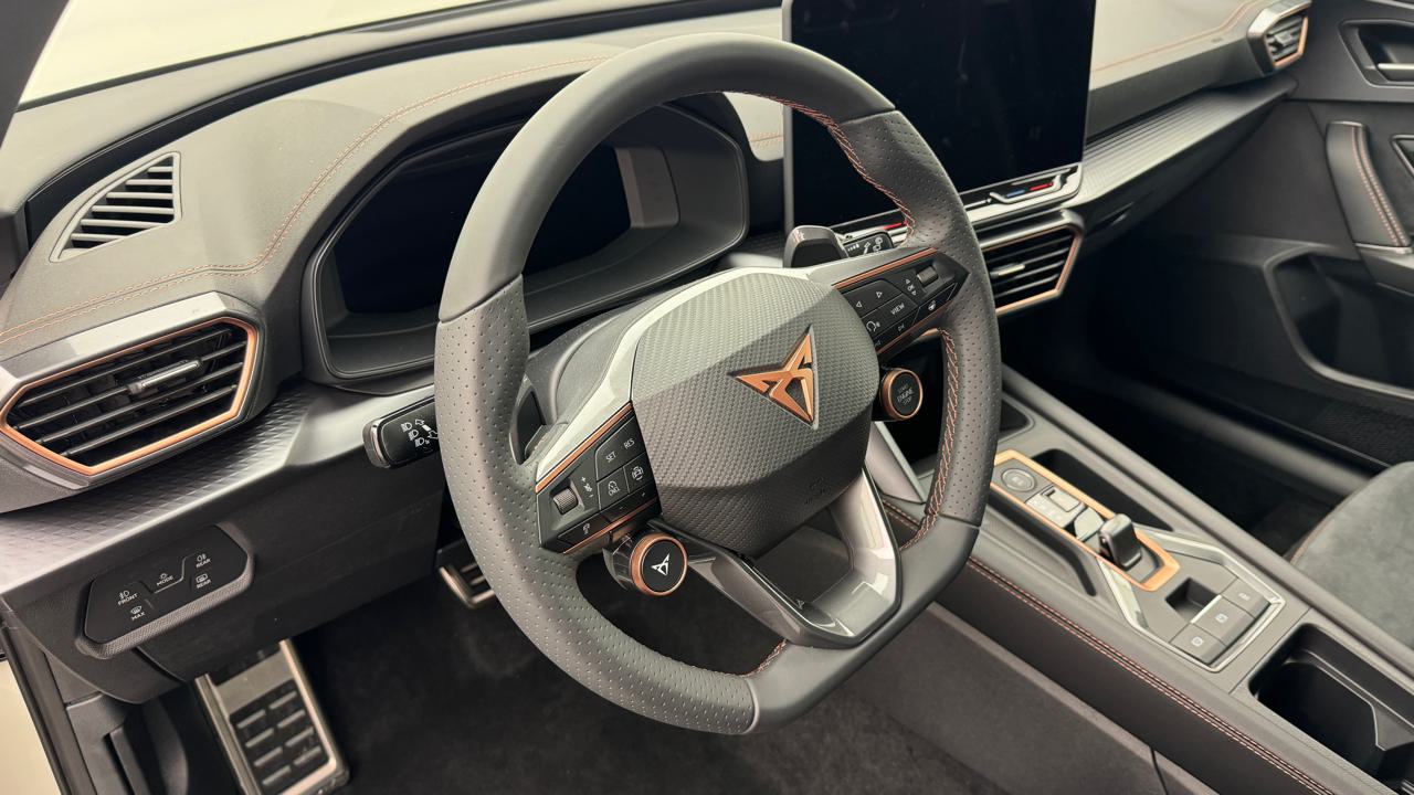 Cupra<br>LEON ST 1.5 e-HYBRID pHEV VZ DSG