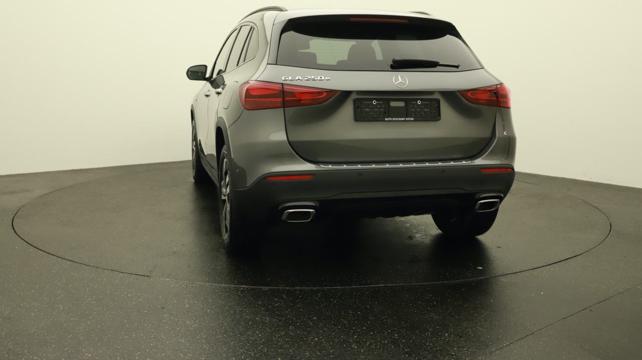 Mercedes<br>GLA 250 e Progressive Line 8G-DCT