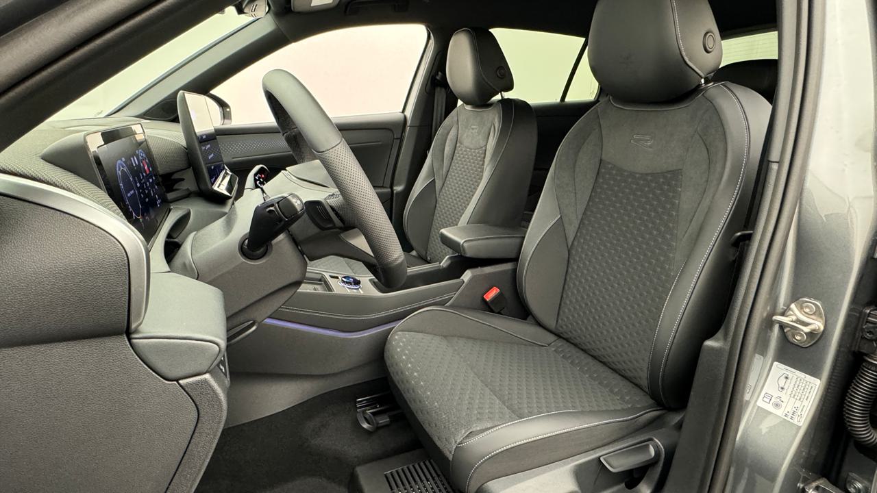 VW<br>T-Roc 1.5 eTSI mHEV R-Line DSG