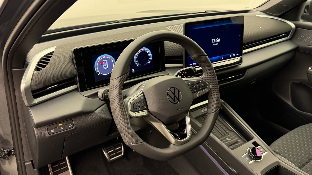 VW<br>T-Roc 1.5 eTSI mHEV R-Line DSG