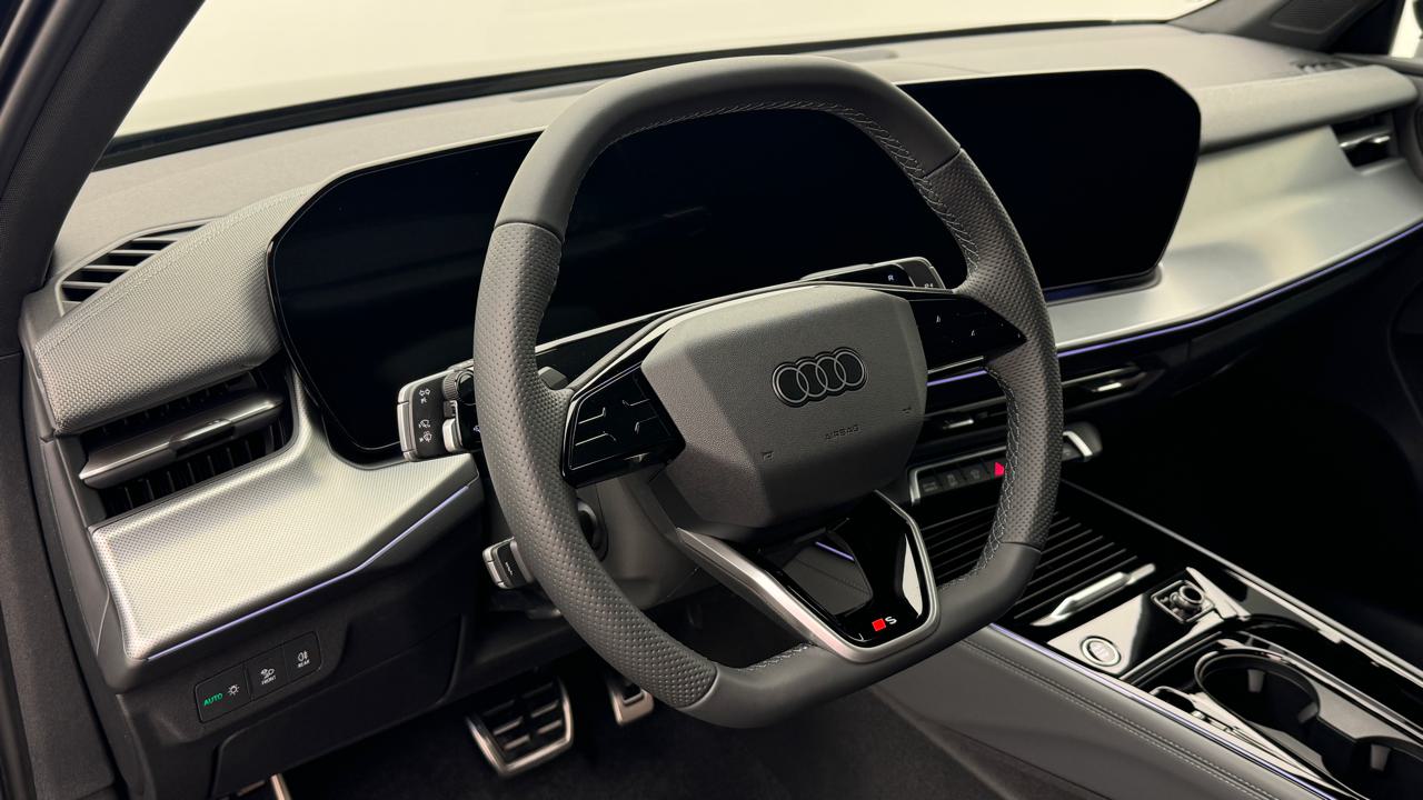 Audi<br>Q3 SUV e-hybrid 200 kW S tronic
