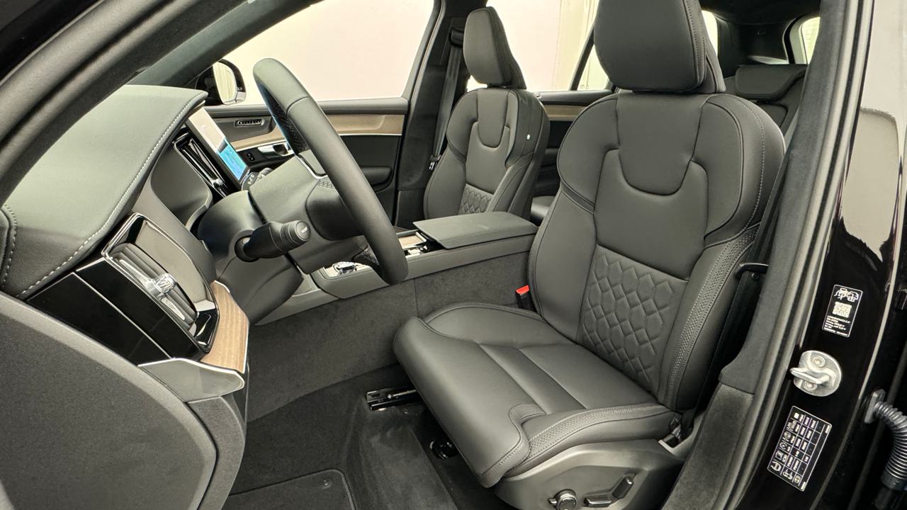 Volvo<br>XC90 T8 AWD PluginHybrid Ultra Dark Geartronic
