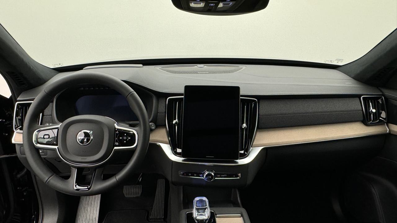 Volvo<br>XC90 T8 AWD PluginHybrid Ultra Dark Geartronic