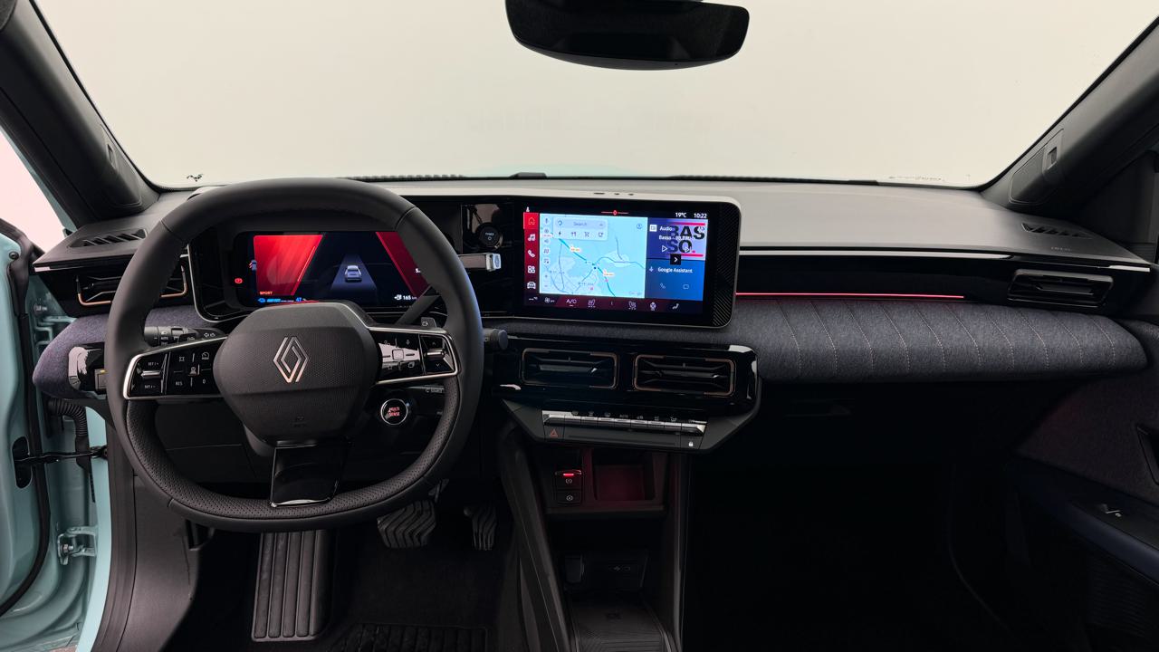 Renault<br>R4 E-Tech Comfort Range 52 kWh Techno