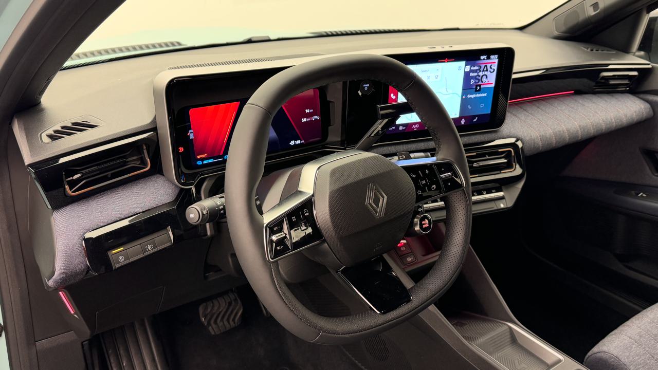 Renault<br>R4 E-Tech Comfort Range 52 kWh Techno