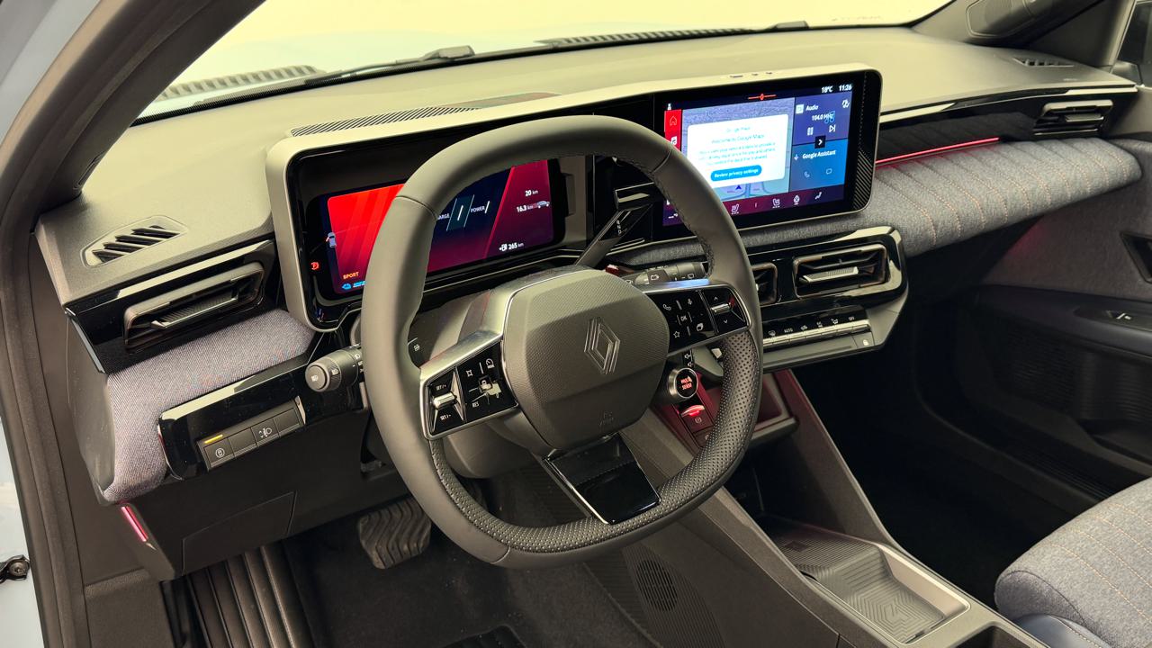 Renault<br>R4 E-Tech Comfort Range 52 kWh Techno