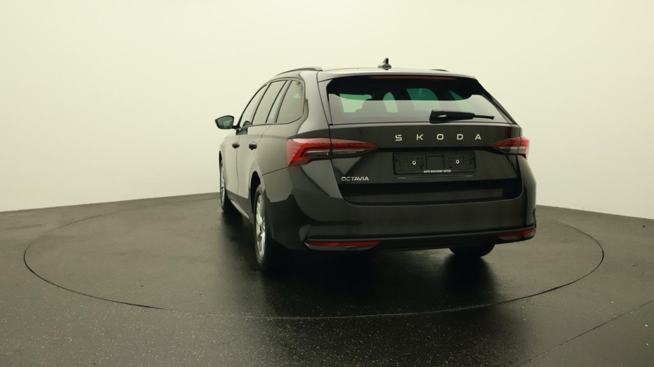 Skoda<br>Octavia Combi 2.0 TDI DSG Selection