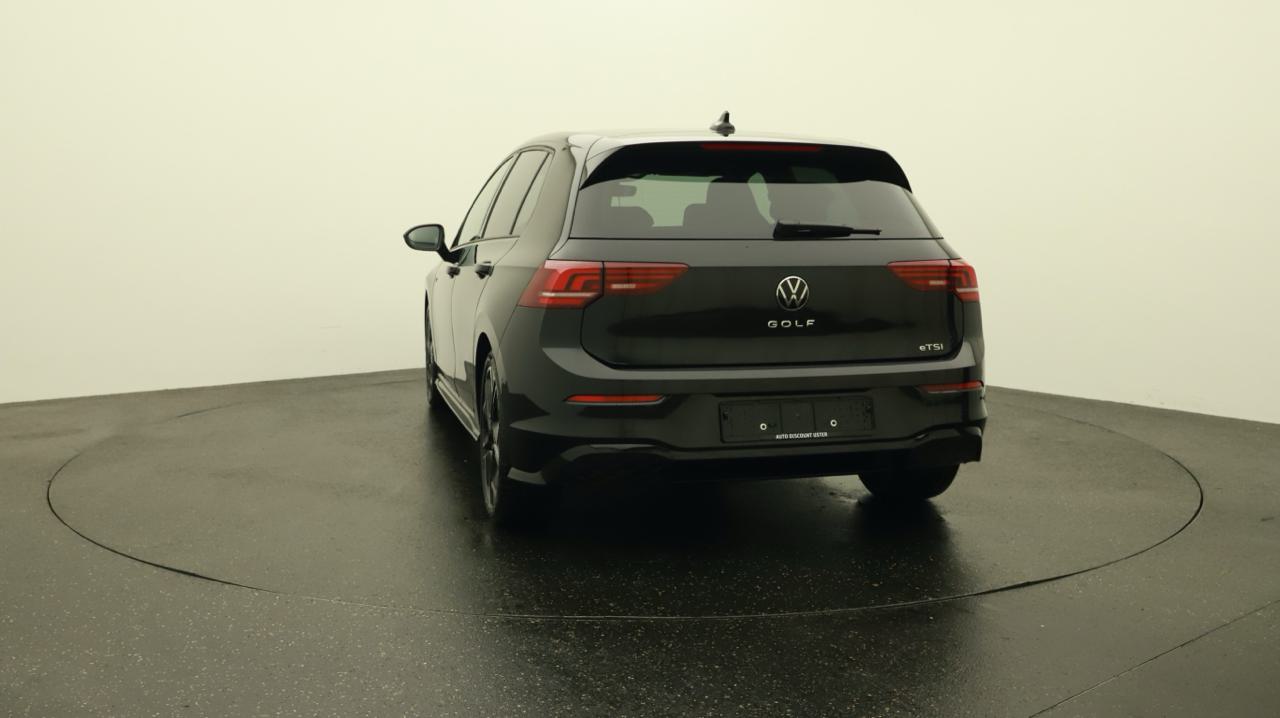 VW<br>Golf VIII 1.5 e TSI mHEV R-Line DSG