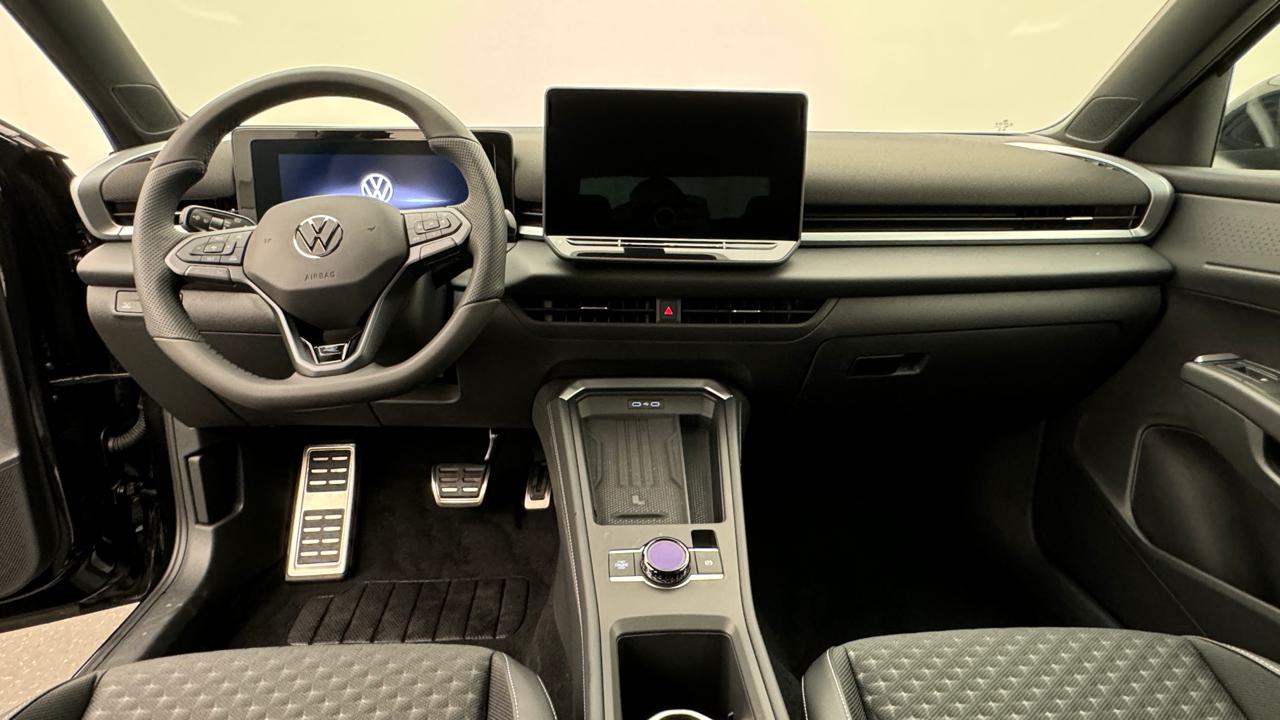 VW<br>T-Roc 1.5 eTSI mHEV R-Line DSG
