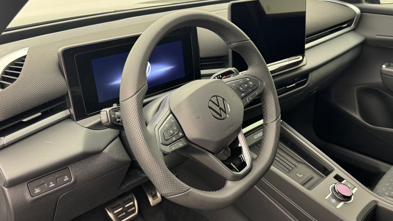 VW<br>T-Roc 1.5 eTSI mHEV R-Line DSG