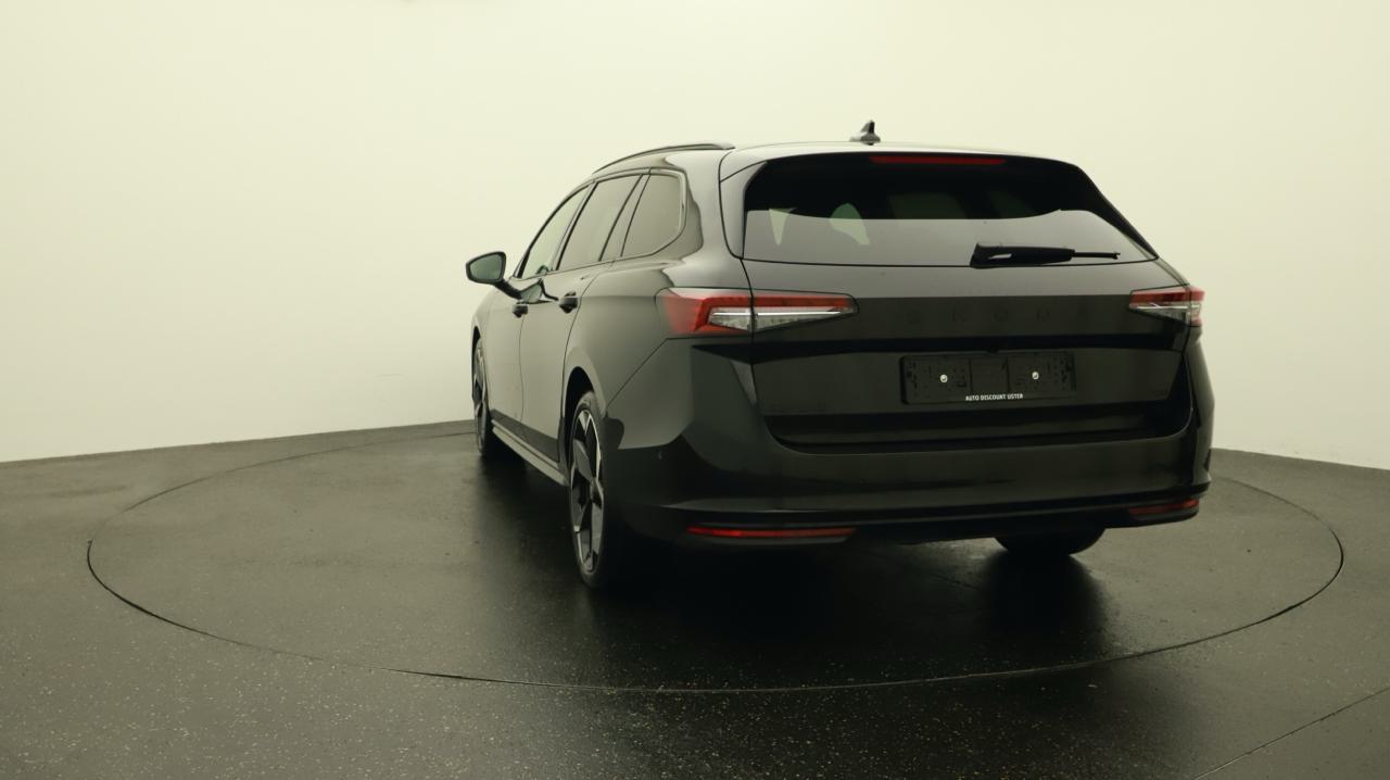 Skoda<br>Superb Combi 2.0 TDi Sportline 4x4 DSG