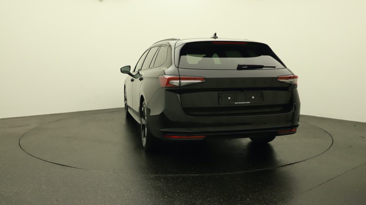 Skoda<br>Superb Combi 2.0 TSI Sportline 4x4 DSG