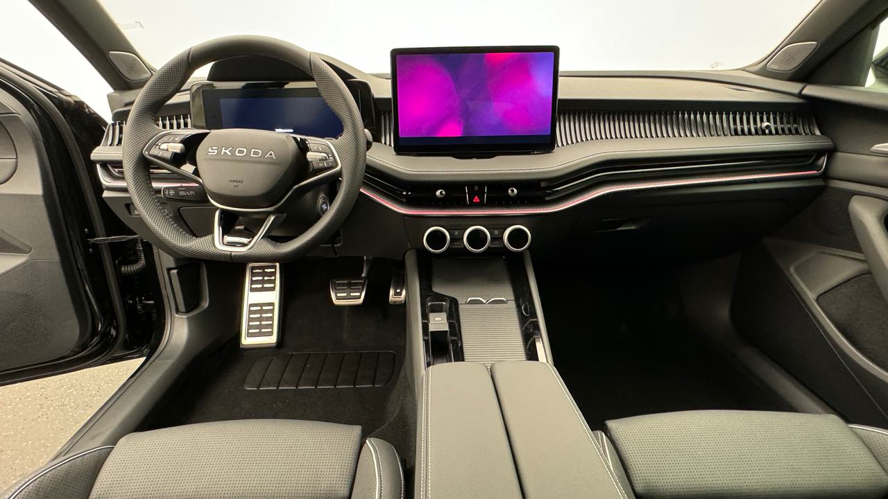 Skoda<br>Superb Combi 2.0 TSI Sportline 4x4 DSG