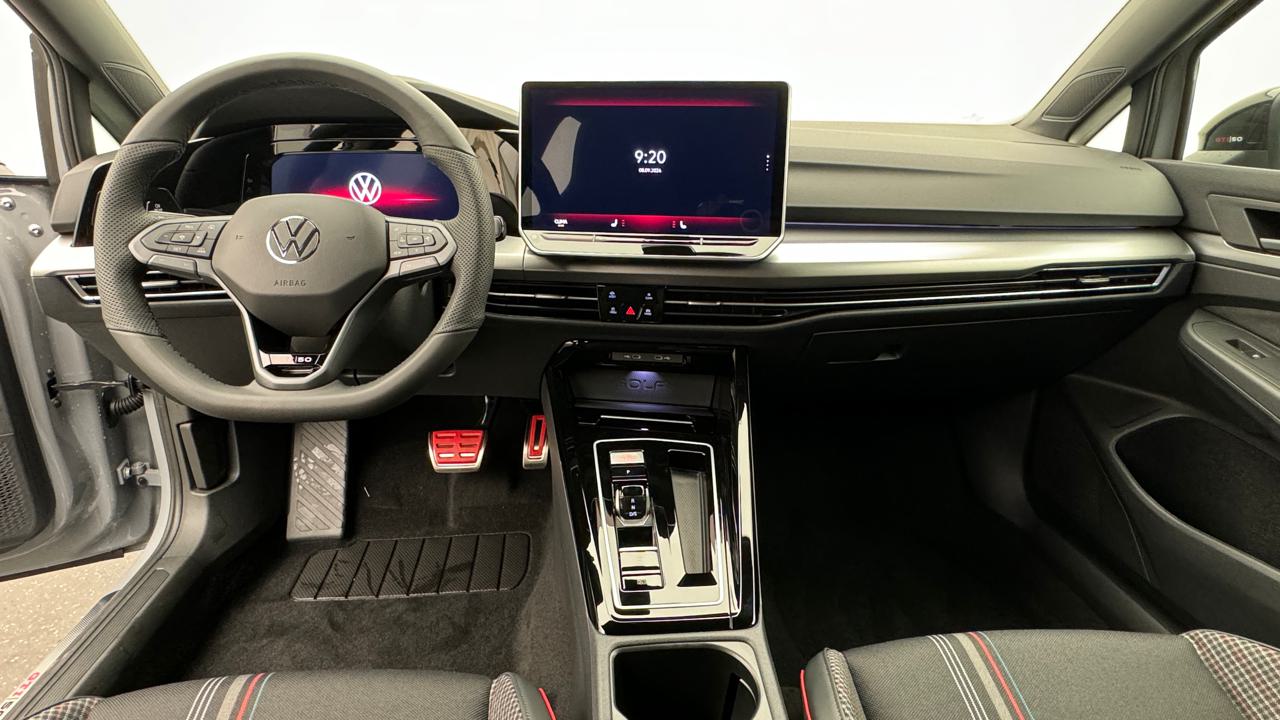 VW<br>Golf 2.0 TSI GTI Edition 50 DSG