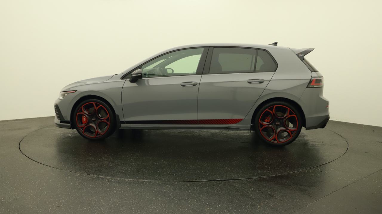 VW<br>Golf 2.0 TSI GTI Edition 50 DSG