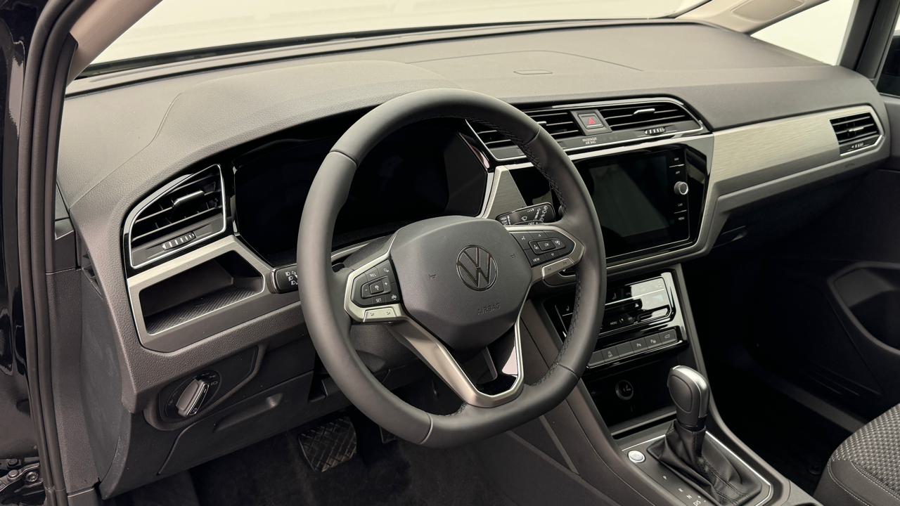 VW<br>Touran 1.5 TSI EVO Limited DSG